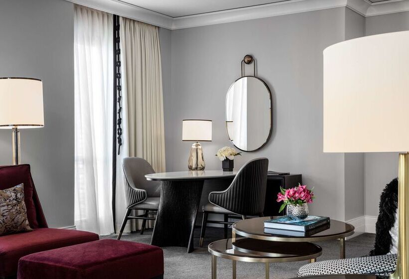 فندق Waldorf Astoria Chicago