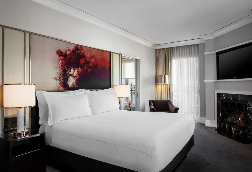 فندق Waldorf Astoria Chicago