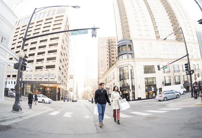 فندق Waldorf Astoria Chicago