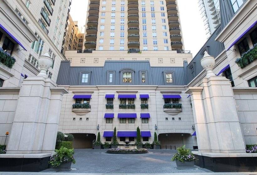 فندق Waldorf Astoria Chicago