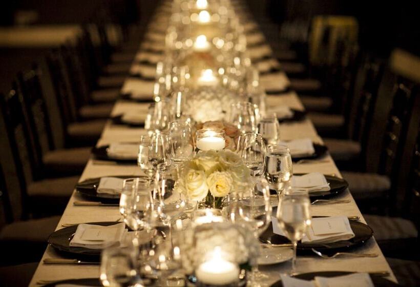 فندق Waldorf Astoria Chicago