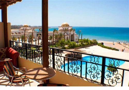 Palm Beach Piazza Apartments