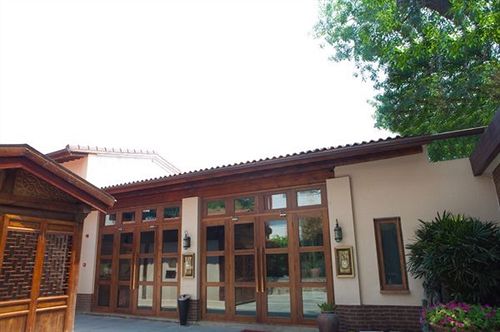 Red Wall Garden Hotel