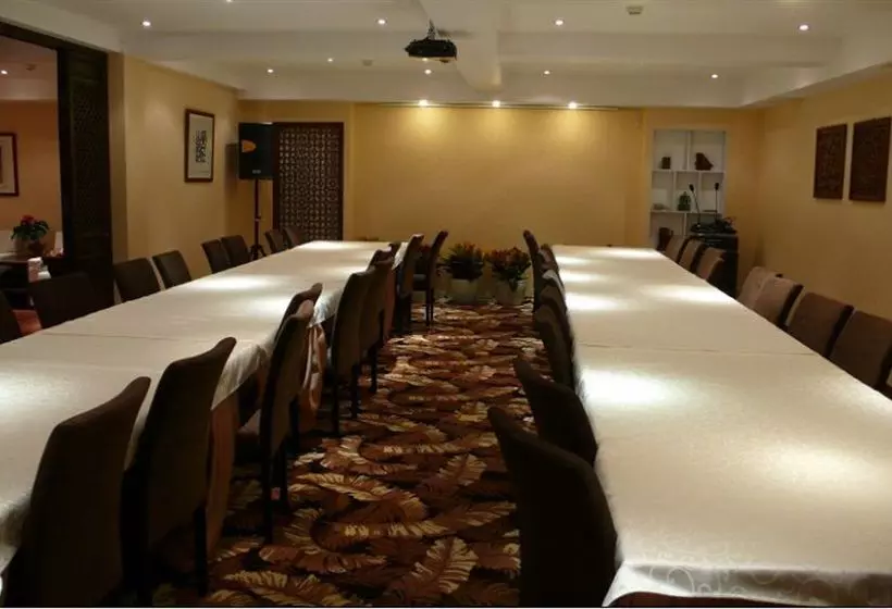 Red Wall Garden Hotel