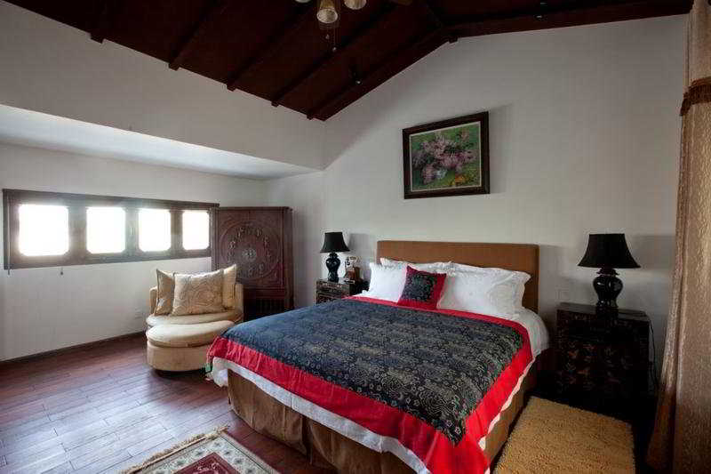 Red Wall Garden Hotel