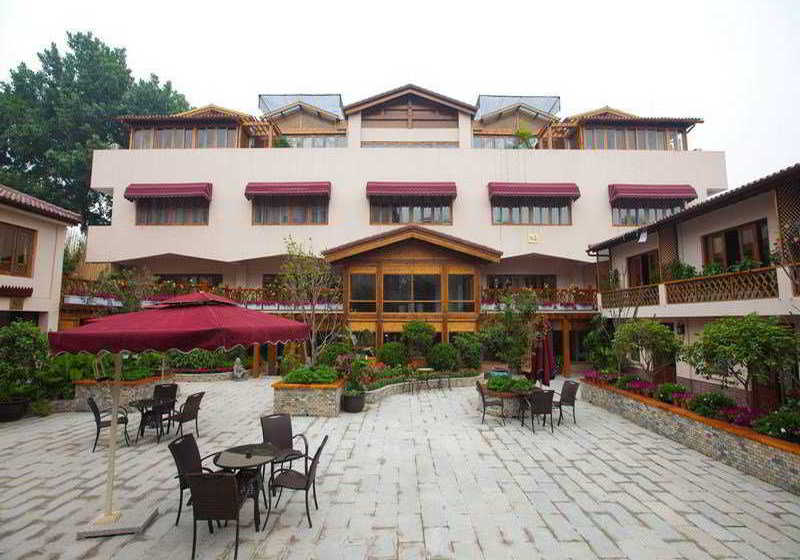 Red Wall Garden Hotel