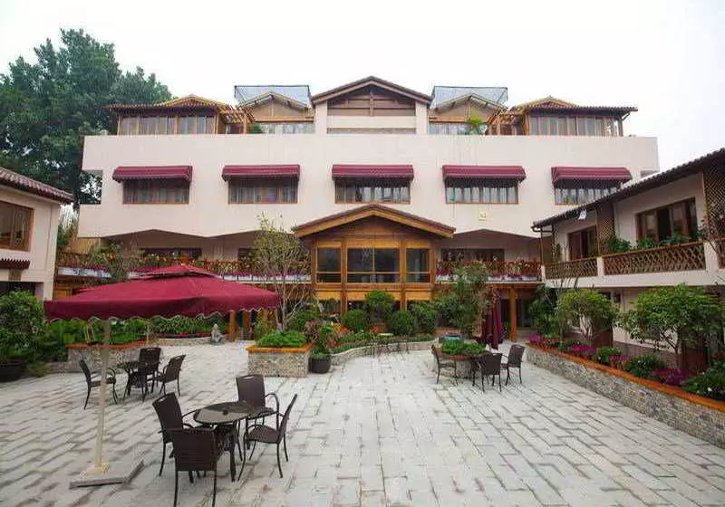 Red Wall Garden Hotel