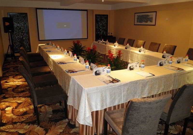 Red Wall Garden Hotel