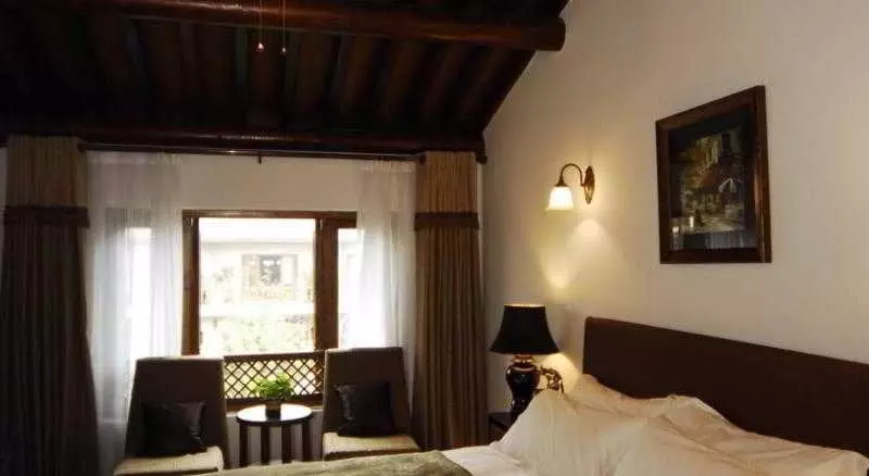 Red Wall Garden Hotel