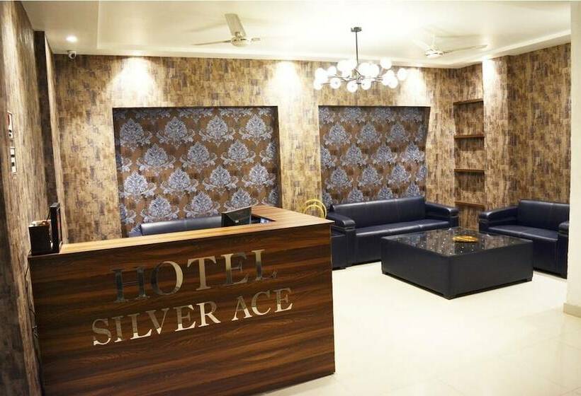 Hotell Silver Ace