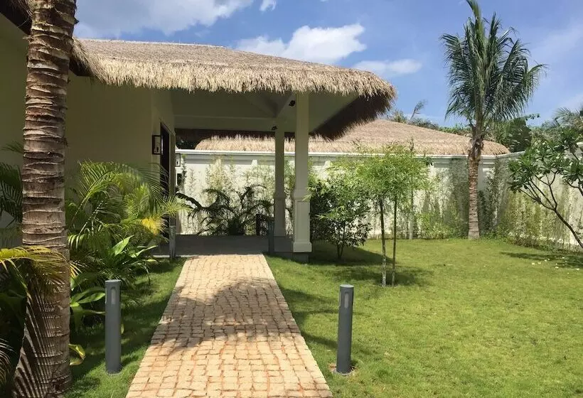 Allezboo Beach Resort & Spa