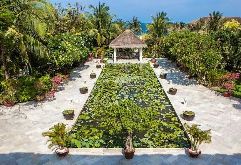 Allezboo Beach Resort & Spa