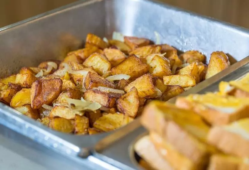 Aonang All Seasons Beach Resort