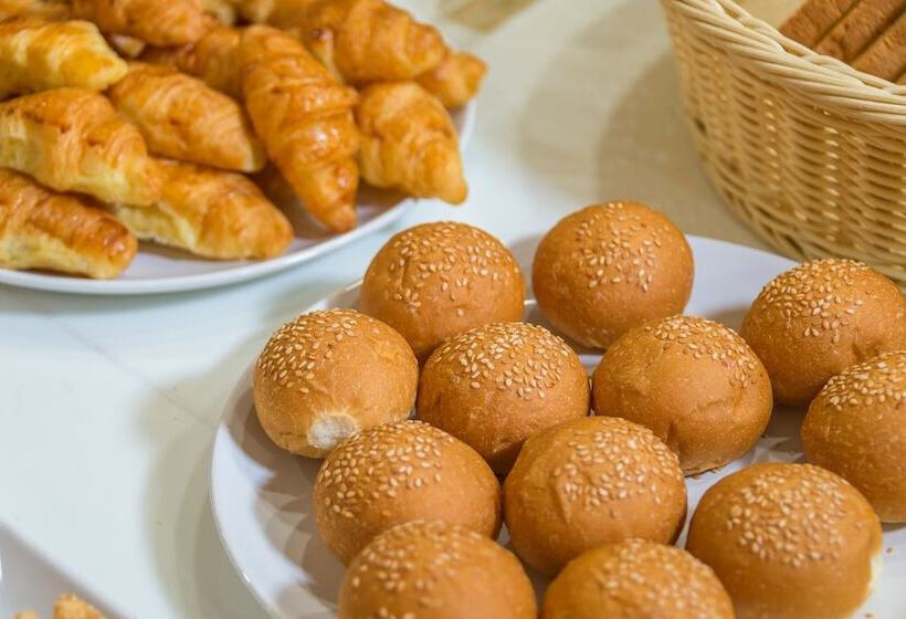 Aonang All Seasons Beach Resort