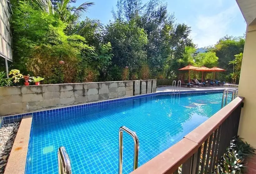 Aonang All Seasons Beach Resort