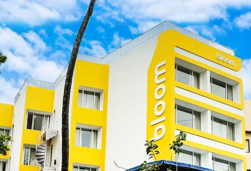 Bloom Hotel   Juhu