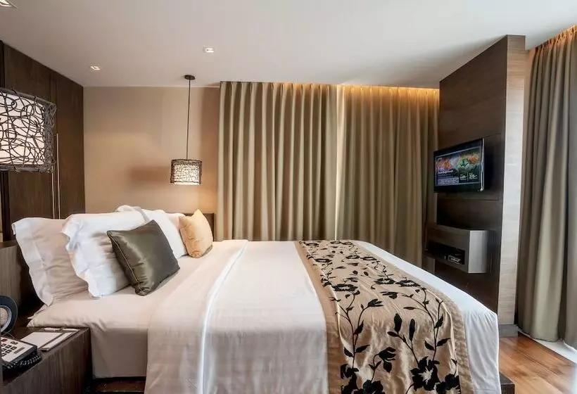 בית מלון כפרי Aone Pattaya Beach Resort