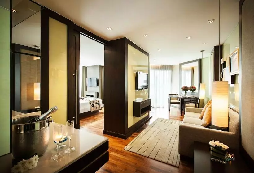 בית מלון כפרי Aone Pattaya Beach Resort