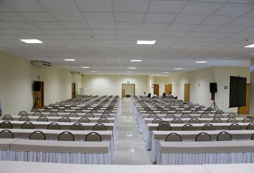 فندق Best Western Suites Le Jardin Caldas Novas