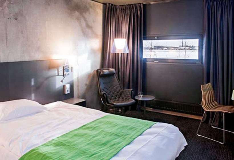 Comfort Hotel Runway