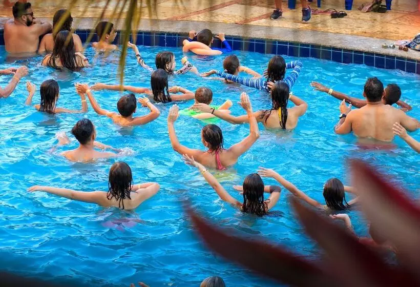 Hotel Golden Dolphin Flat Top Jc