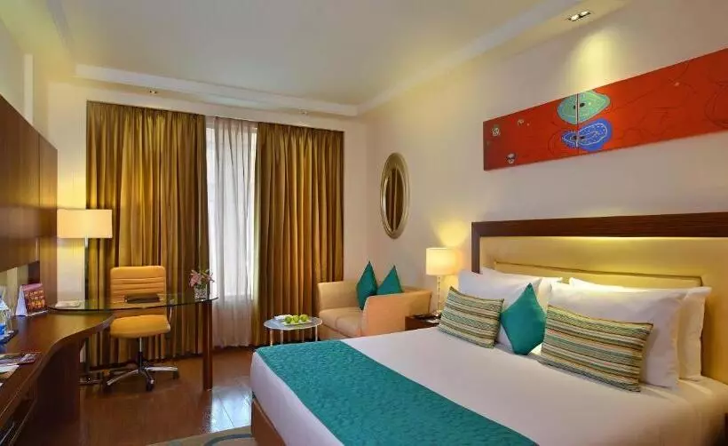 فندق Golden Tulip Lucknow