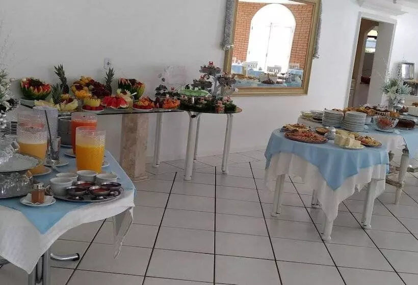 בית מלון כפרי Grand Ville