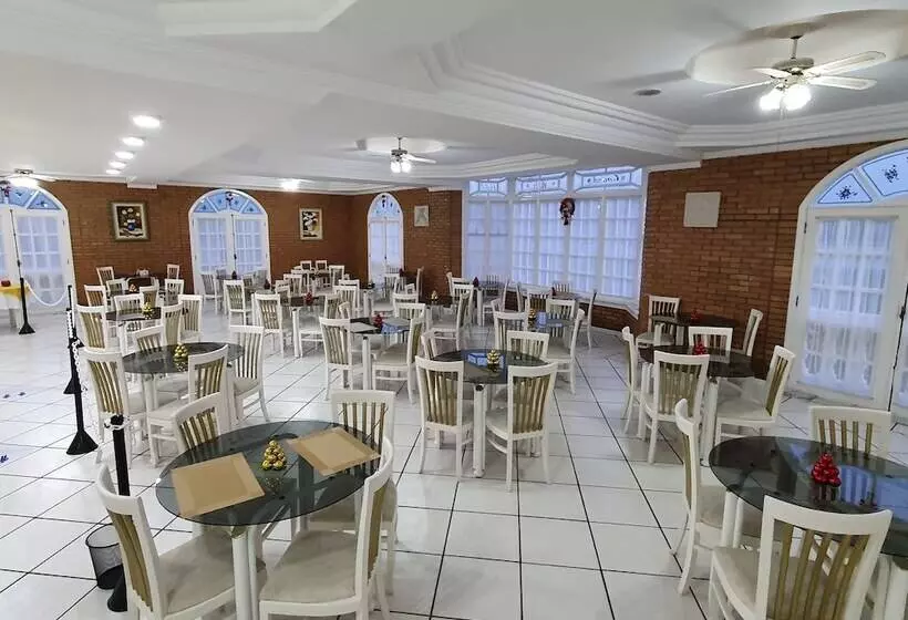 בית מלון כפרי Grand Ville