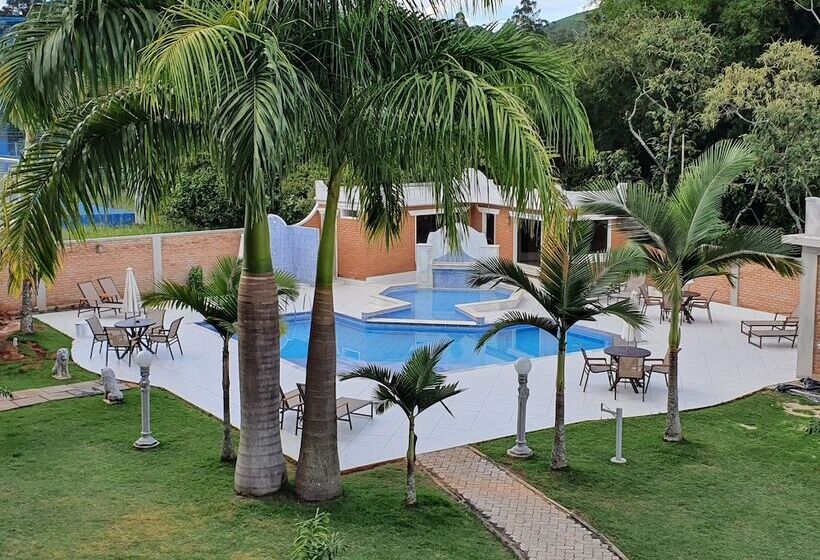 בית מלון כפרי Grand Ville