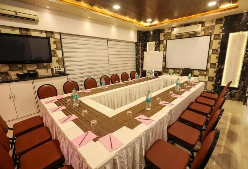 Отель Jyoti Dwelling