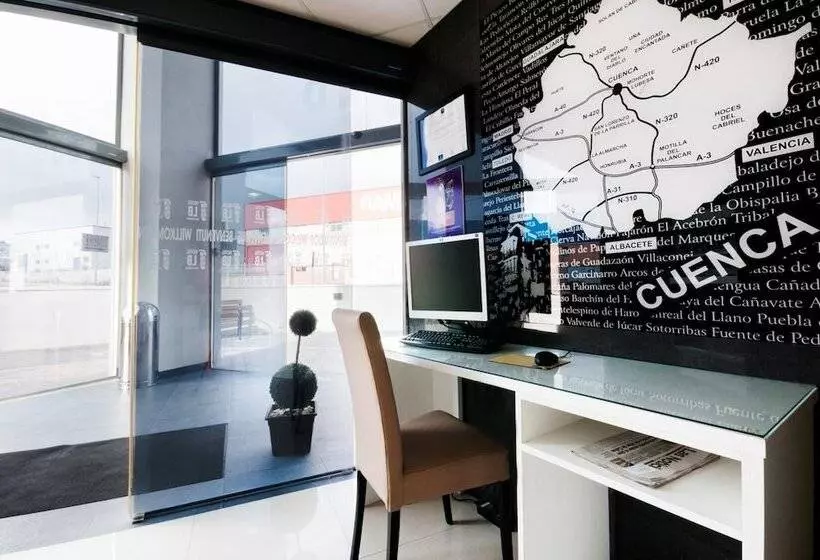 هتل Lb Villa De Cuenca