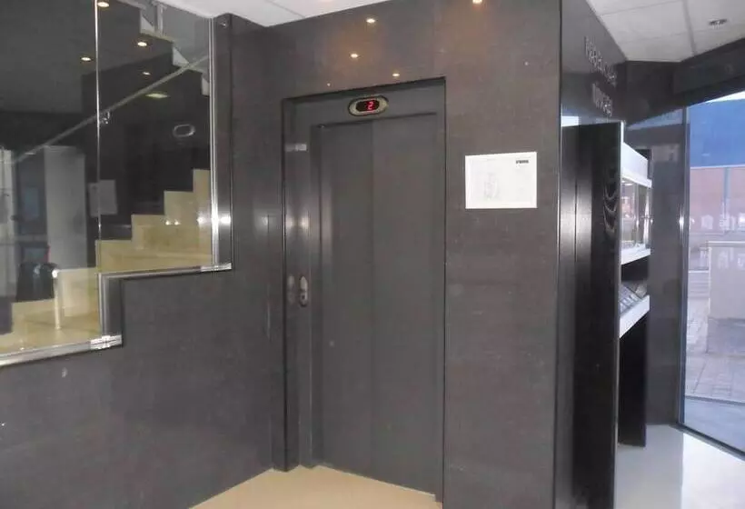 هتل Lb Villa De Cuenca