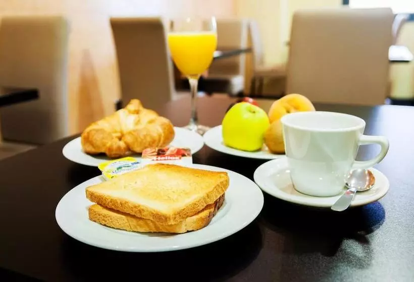 هتل Lb Villa De Cuenca