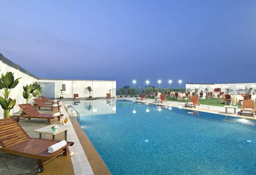 Mind Space Hotel, Pimpri