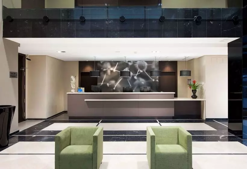 هتل NH Madrid Ribera Del Manzanares