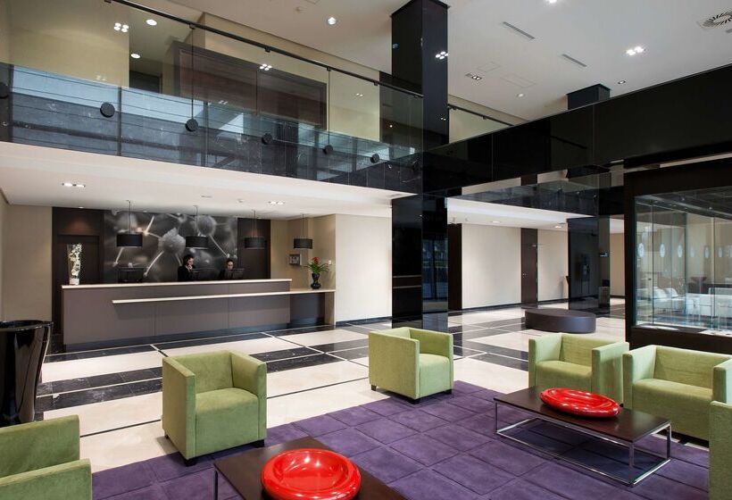 هتل NH Madrid Ribera Del Manzanares