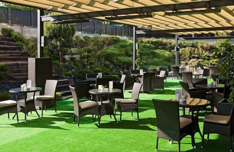 هتل NH Madrid Ribera Del Manzanares