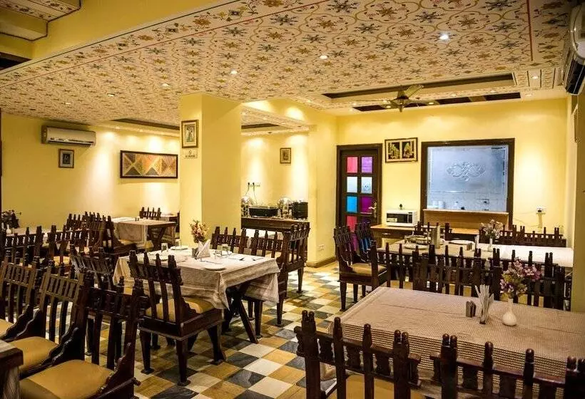 ホテル Rajputana Haveli   Jaipur