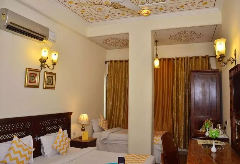 ホテル Rajputana Haveli   Jaipur