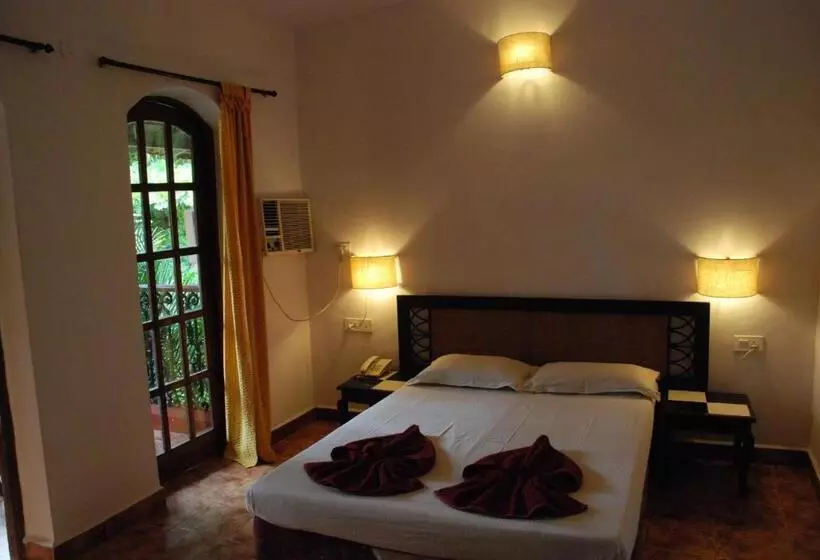 Szálloda Sea Breeze Beach Resort Candolim Goa