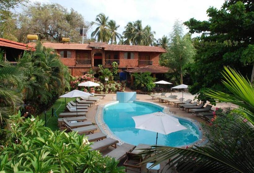 בית מלון כפרי Sea Breeze Beach Resort Candolim Goa
