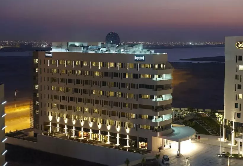 هتل Staybridge Suites Yas Island Abu Dhabi, An Ihg