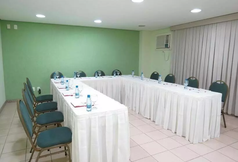 ホテル Steel Valley