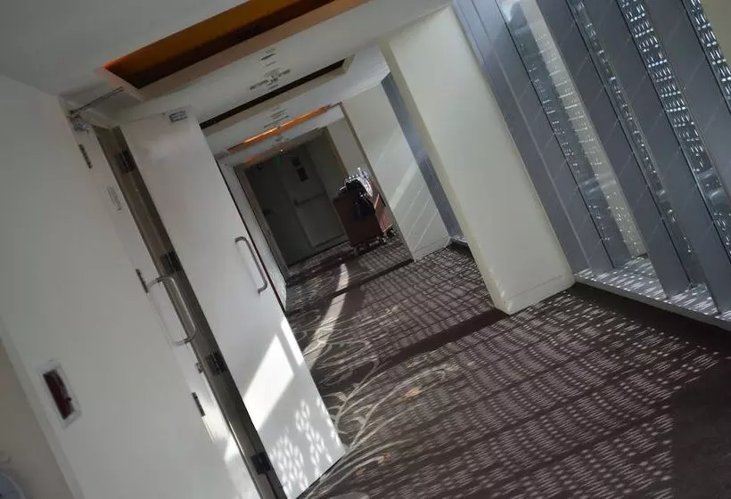 ホテル The Park Hyderabad, Banjara Hills Near Hussain Sagar Lake