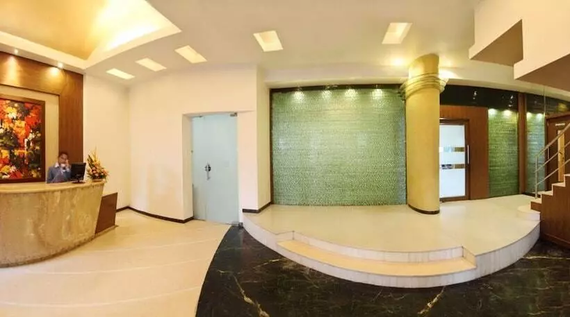 Hotelli Yogi Metropolitan