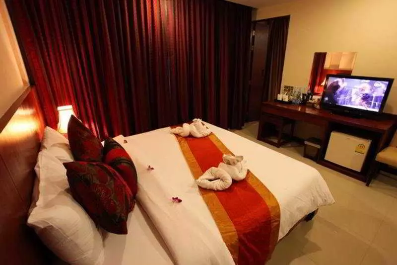 Отель Malin Patong