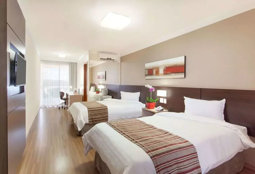 Ramada Hotel & Suites Lagoa Santa By Wyndham
