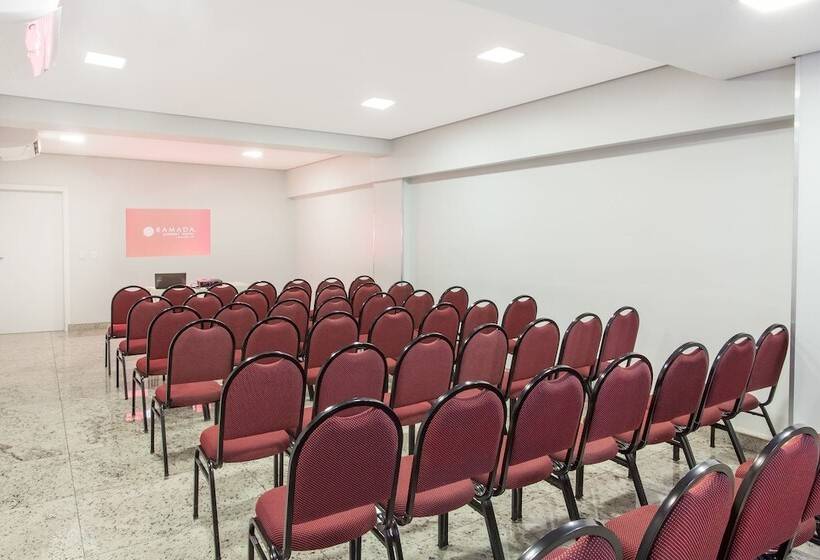 Ramada Hotel & Suites Lagoa Santa By Wyndham