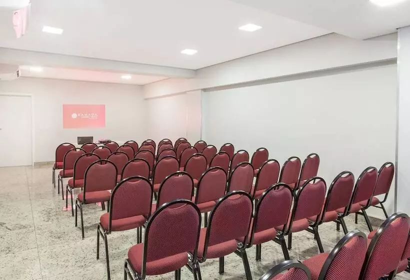 Ramada Hotel & Suites Lagoa Santa By Wyndham