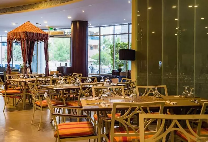 Signature Hotel Apartments And Spa